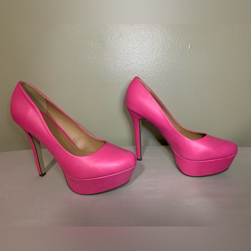 Women’s Delicious Platform Stilettos. Color: Fuschia. Size: 9. Never worn.